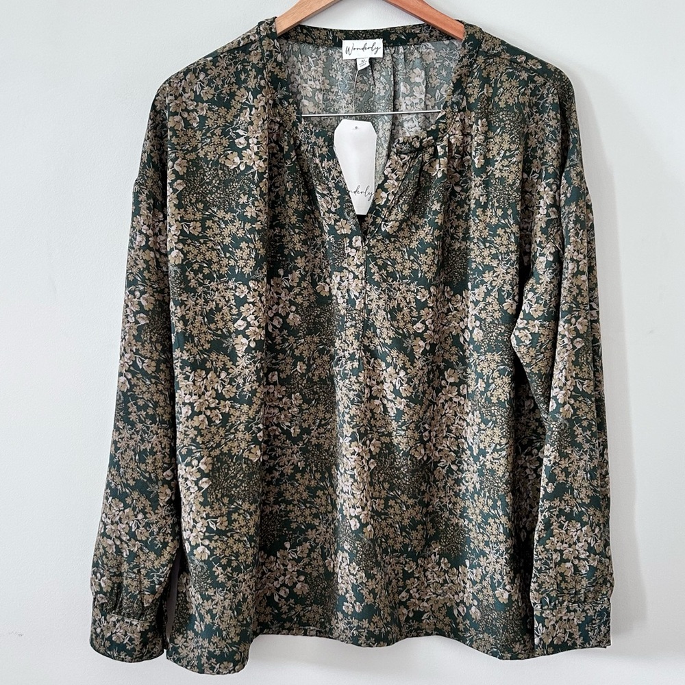 Wonderly Floral Fields Flowy Split Neck Blouse Deep Green Women’s M NEW